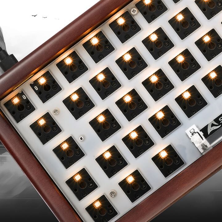 Sharkoon SGK50 S4 Gen 2 Wood PBT_4